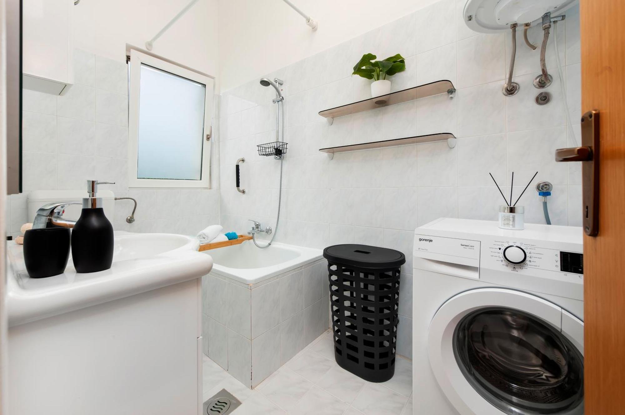 Apartman Nevera Adults Only Rovigno Esterno foto