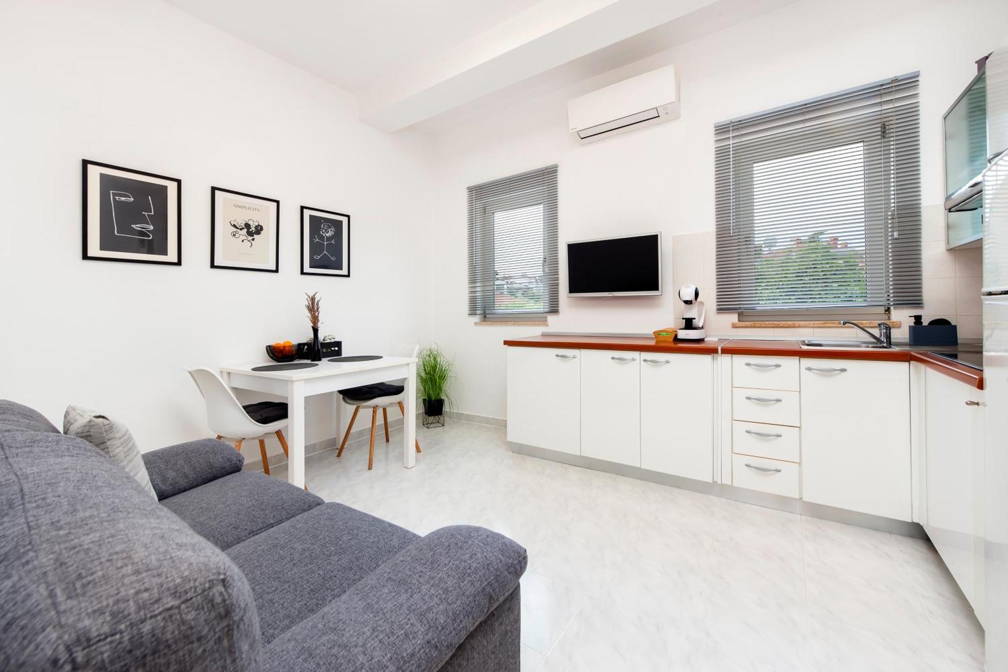 Apartman Nevera Adults Only Rovigno Esterno foto